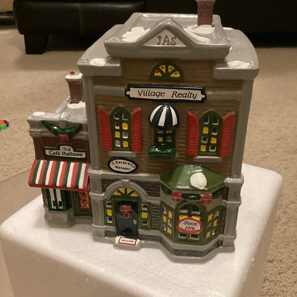 Department 56 Snow Village- Village Realty